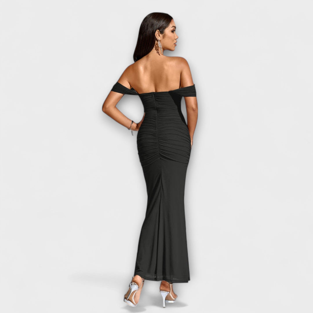 Ione - Šaty Bodycon s odhalenými rameny a řasením